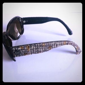 Chanel Tweed temple women’s sunglasses
